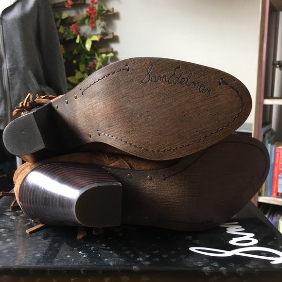 Sam Edelman Louie Bootie in Cocoa Suede - Picture 5 of 5